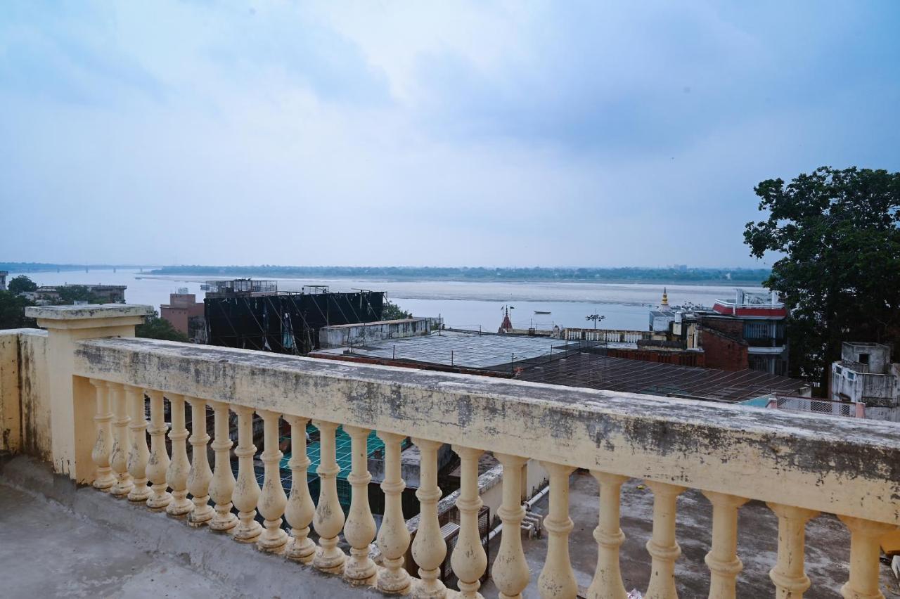 Ganga Darshanam Guesthouse At Dashashwamedh Ghat バラナシ エクステリア 写真